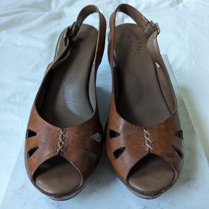 Kork Ease wedge sandals in cognac 10